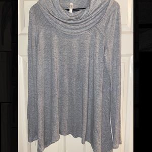 Interi cowl-neck tunic